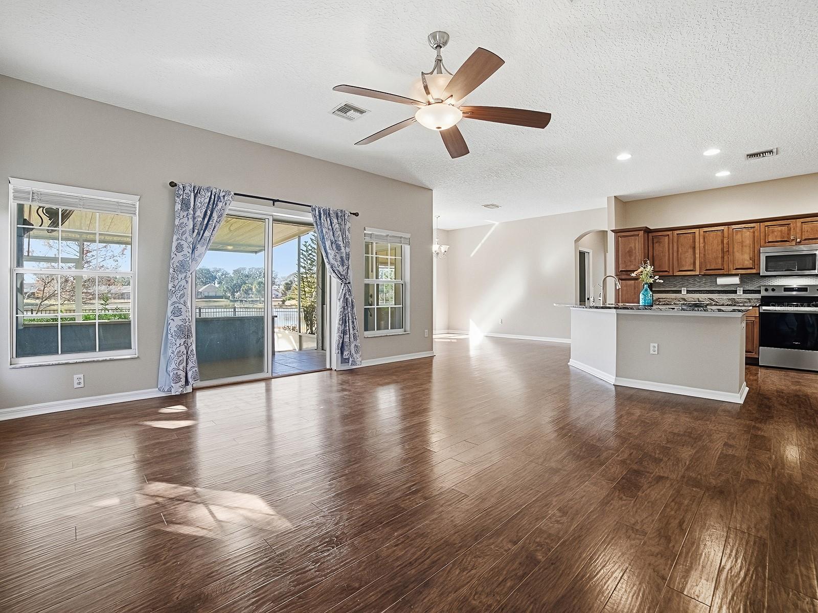 Image 10 of 64 For 2652 Grand Island Shores Road