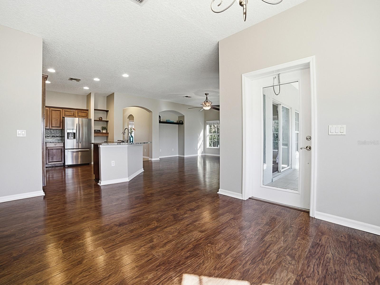 Image 11 of 64 For 2652 Grand Island Shores Road