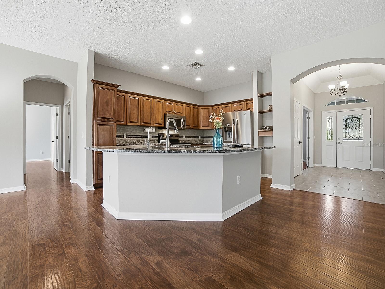 Image 12 of 64 For 2652 Grand Island Shores Road