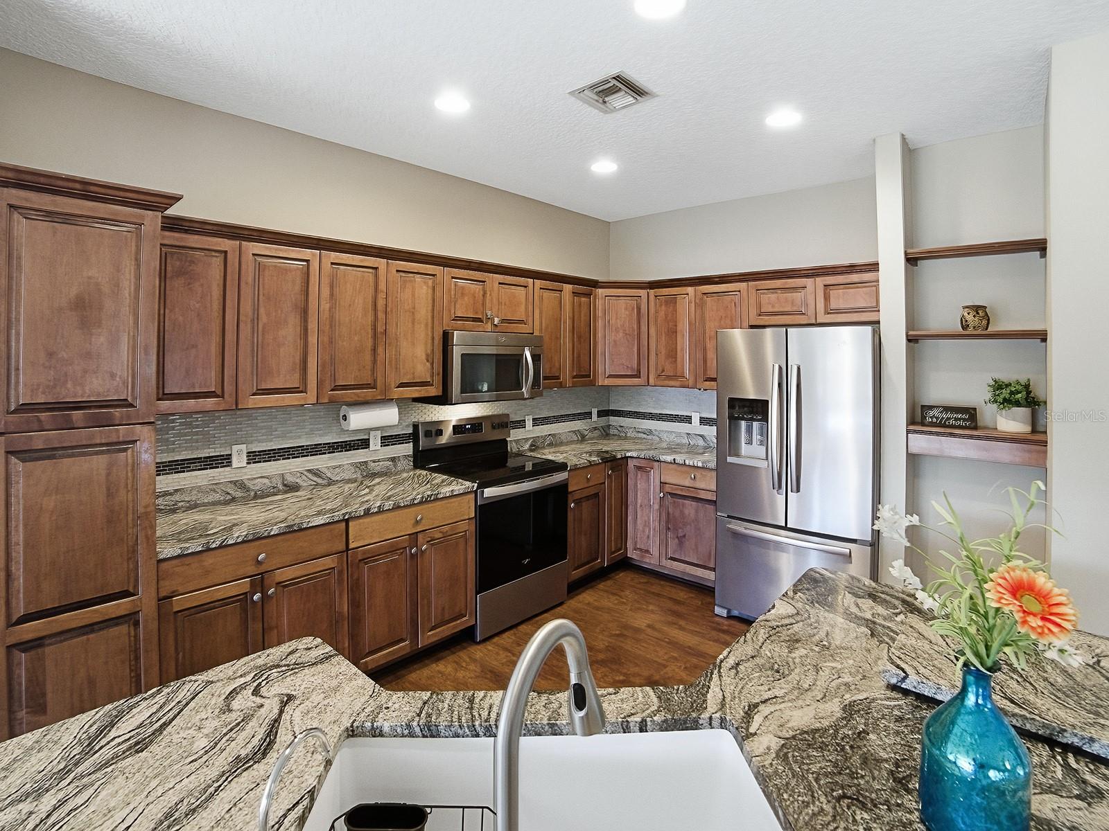 Image 13 of 64 For 2652 Grand Island Shores Road