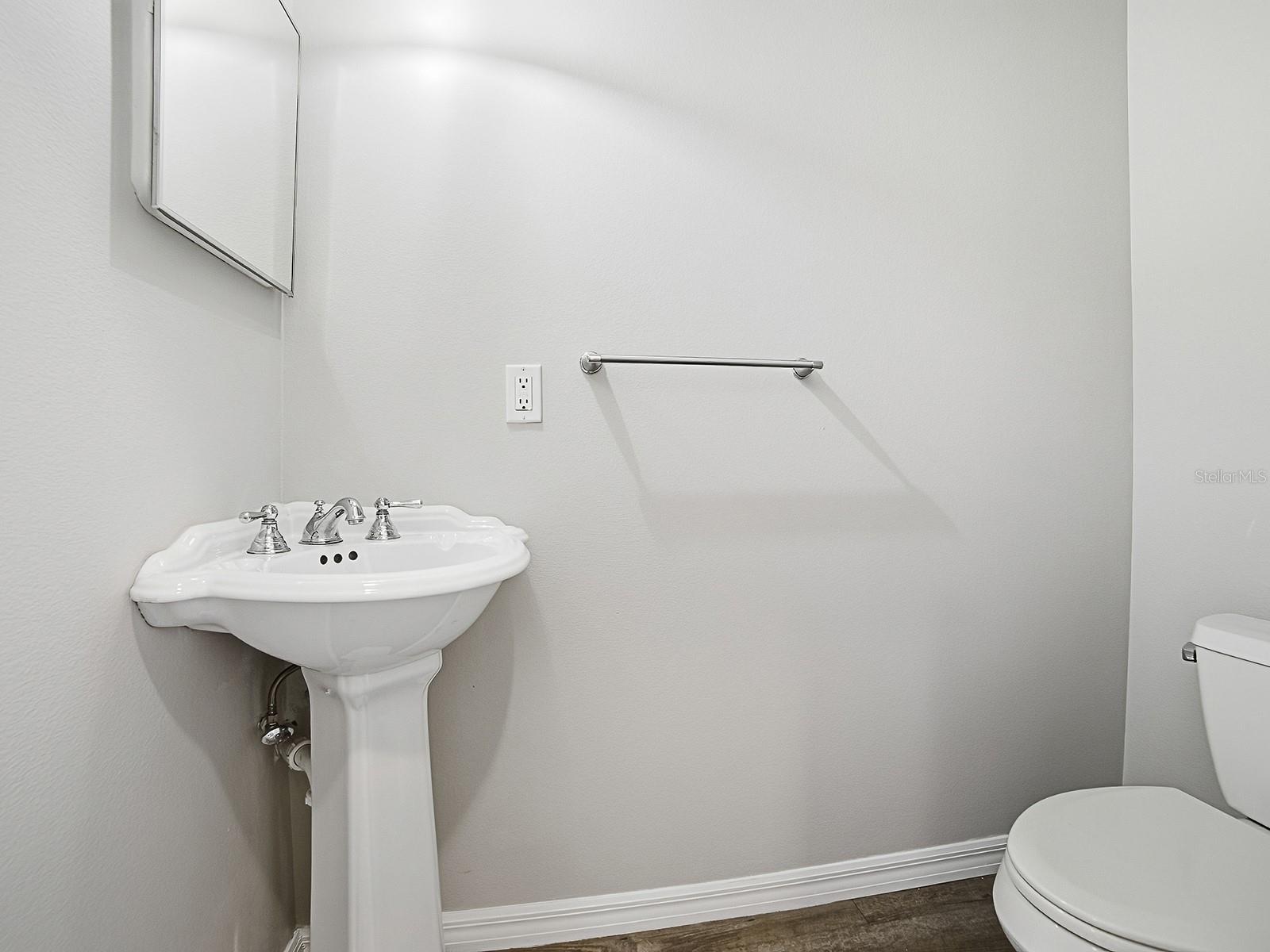 Image 35 of 64 For 2652 Grand Island Shores Road