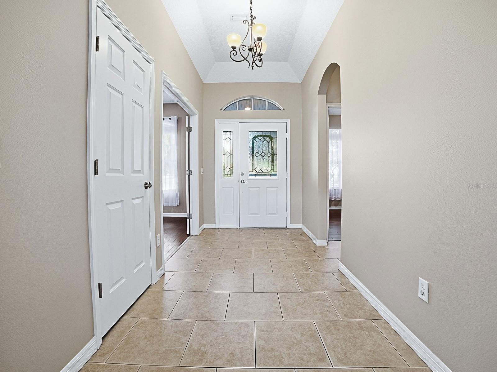 Image 37 of 64 For 2652 Grand Island Shores Road