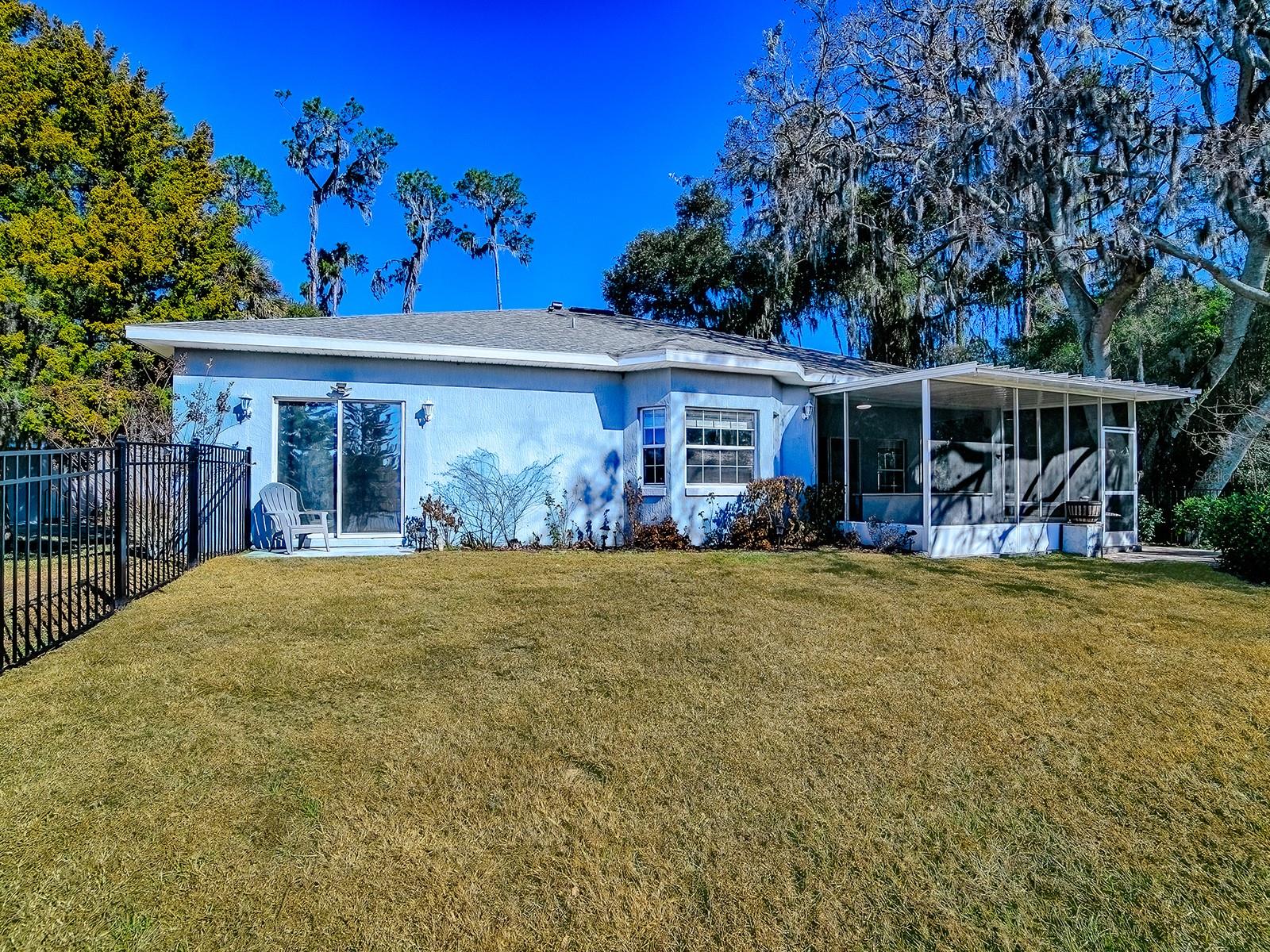 Image 47 of 64 For 2652 Grand Island Shores Road