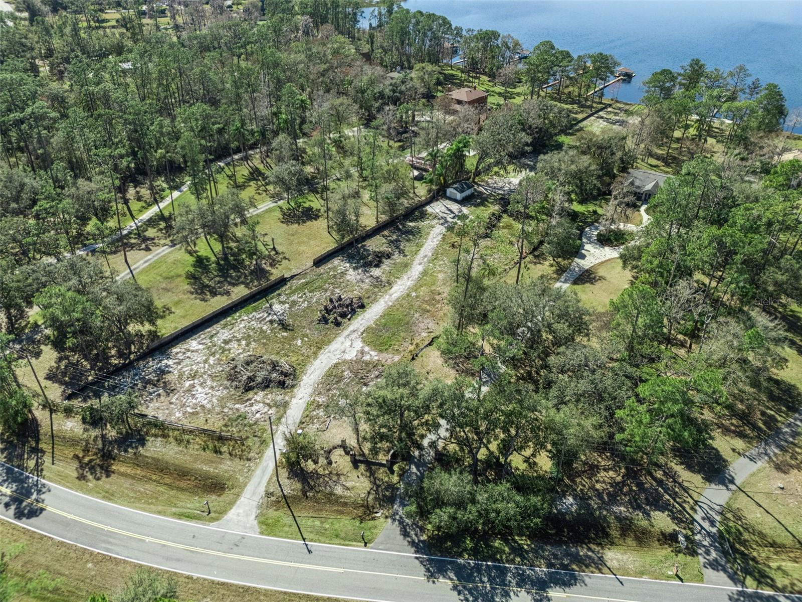 Image 15 of 30 For 12518 Lake Mary Jane Road