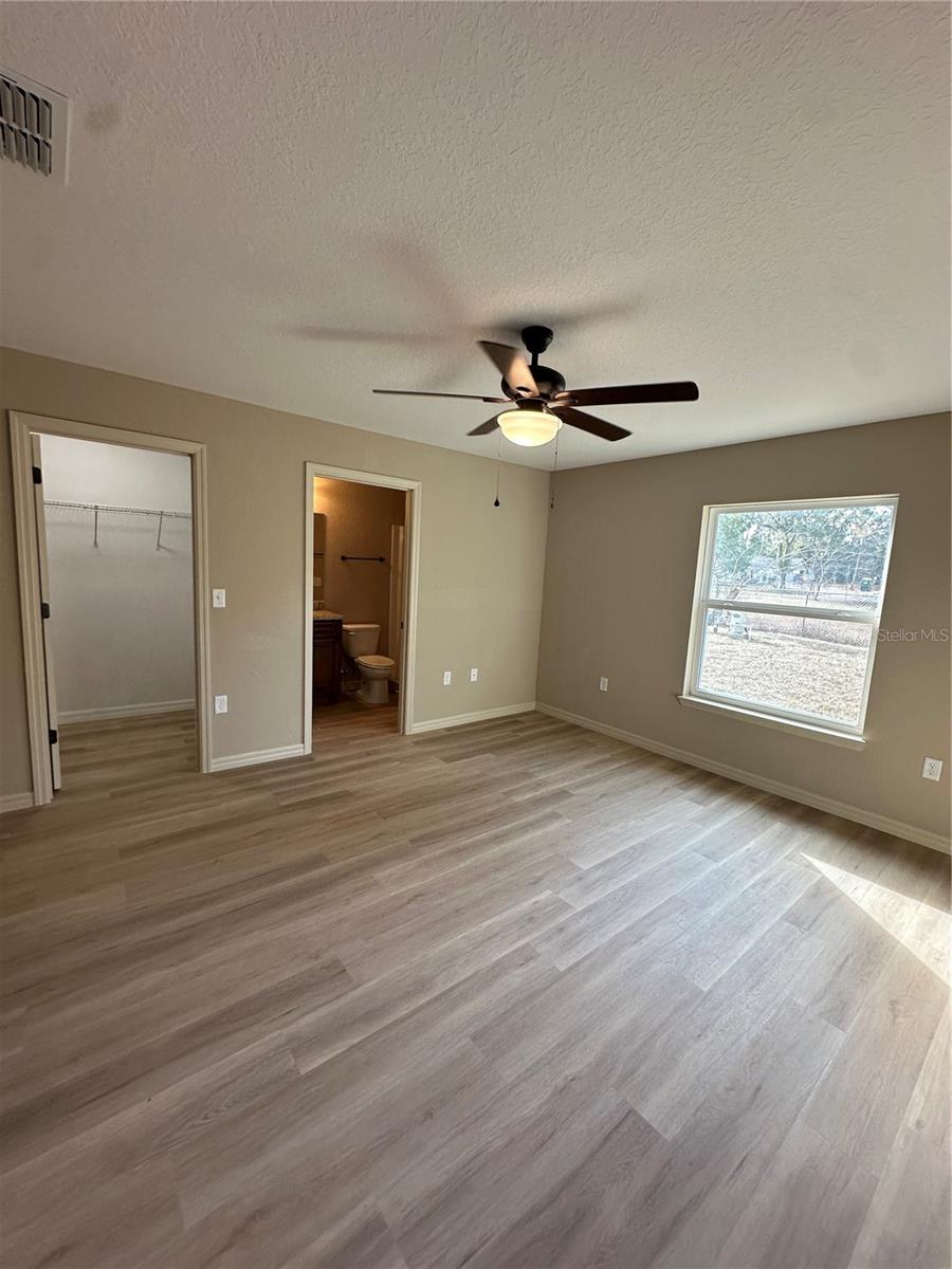 Image 13 of 17 For 5632 57th Street