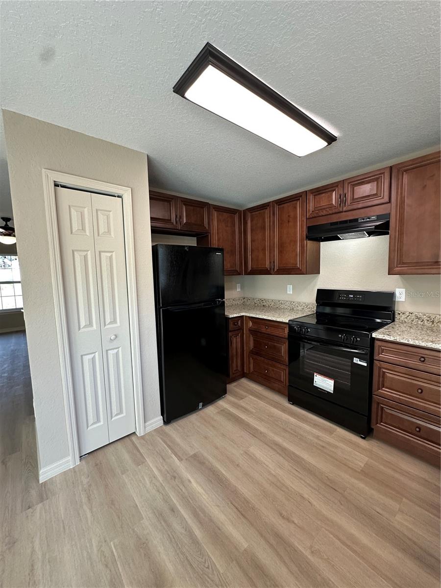 Image 5 of 17 For 5632 57th Street