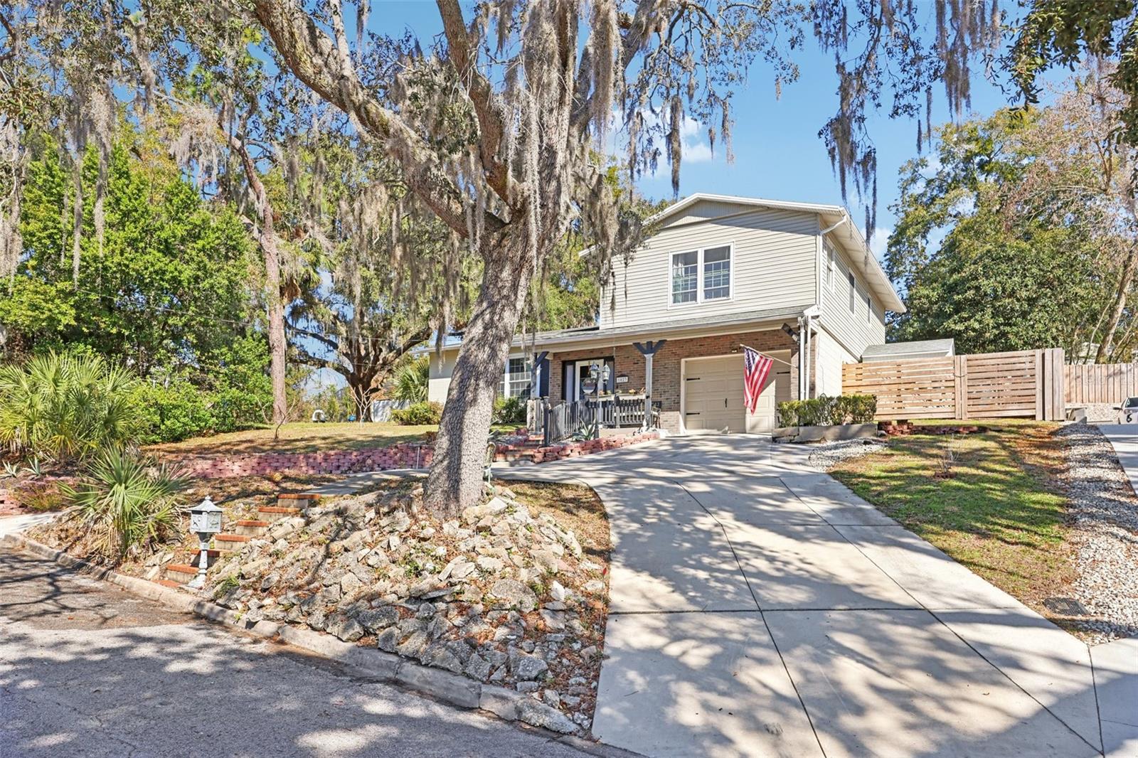 Image 4 of 40 For 1023 Morningside Drive