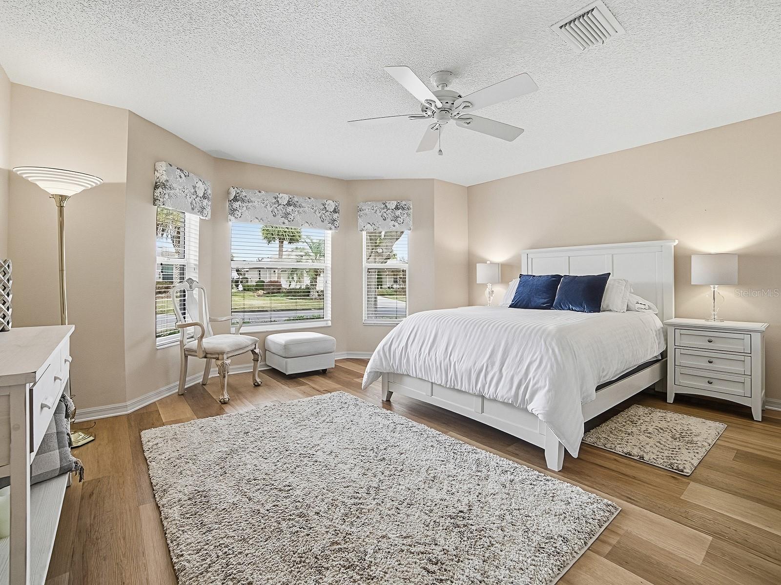 Image 19 of 43 For 7240 172nd Hazelwood Loop