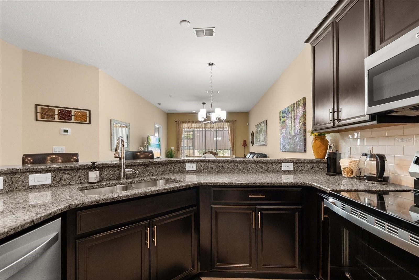 Image 10 of 28 For 3538 Fairwaters Court B