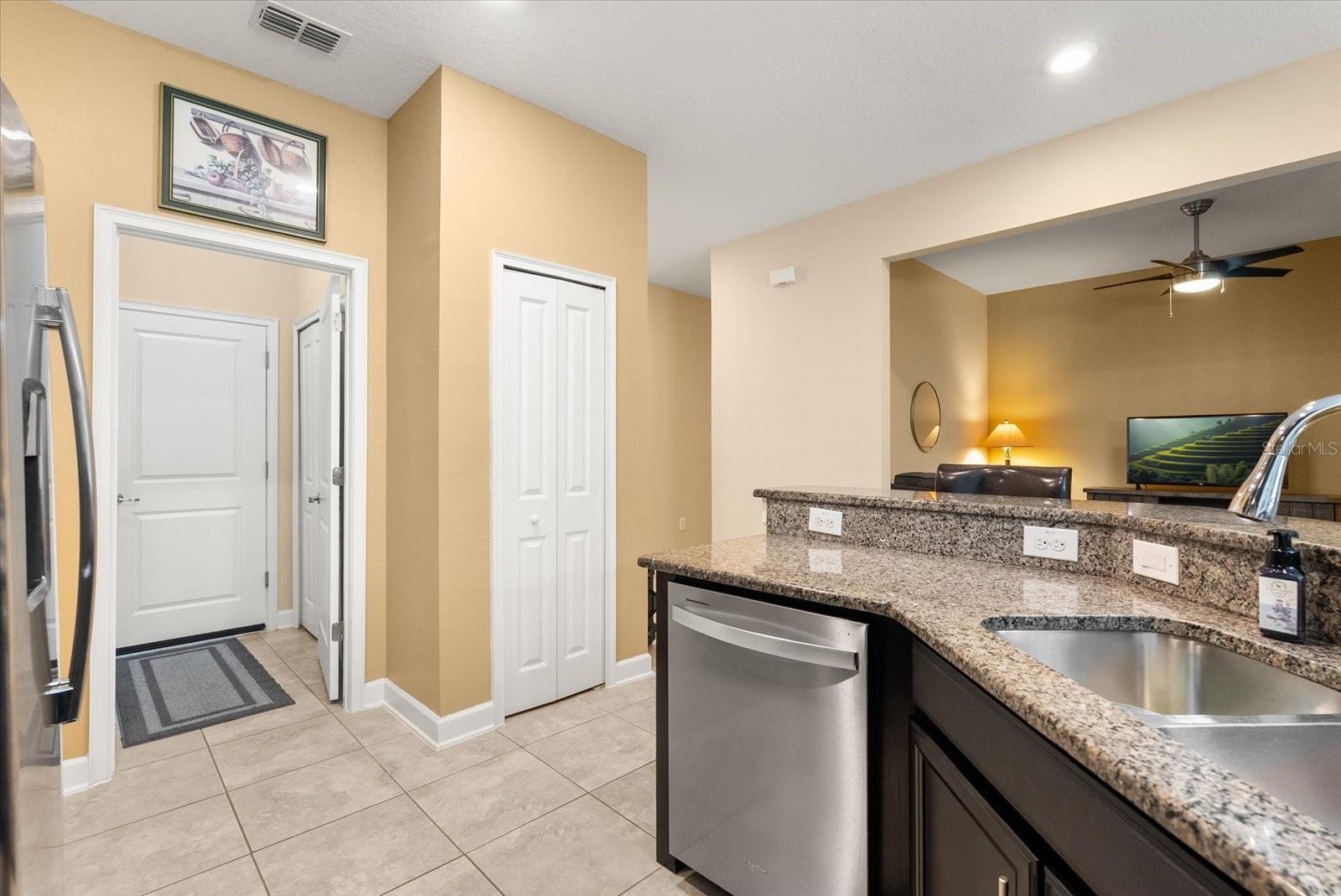 Image 11 of 28 For 3538 Fairwaters Court B