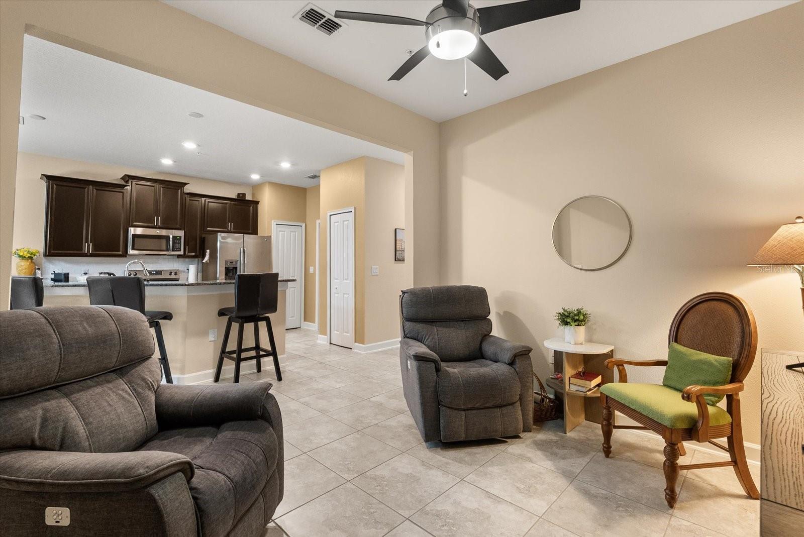 Image 18 of 28 For 3538 Fairwaters Court B