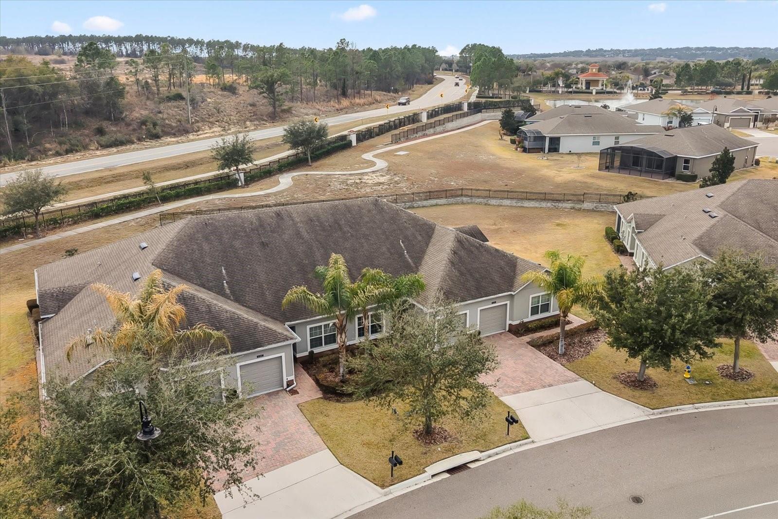 Image 4 of 28 For 3538 Fairwaters Court B