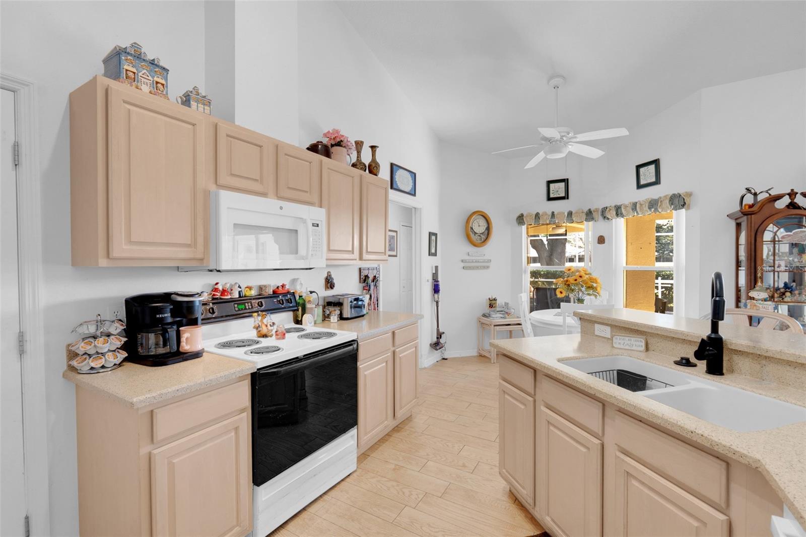 Image 11 of 46 For 16812 Rockwell Heights Lane