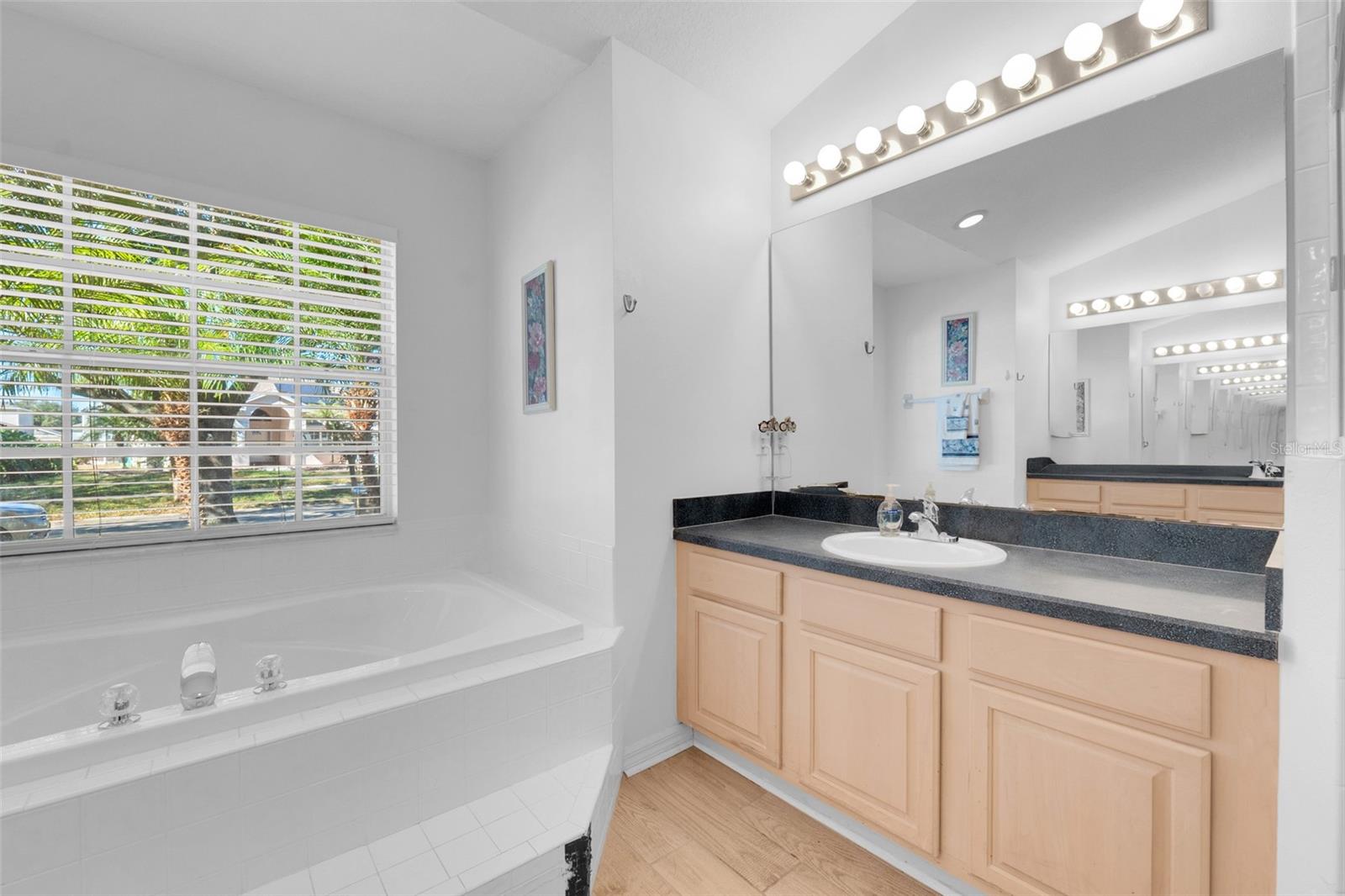 Image 19 of 46 For 16812 Rockwell Heights Lane