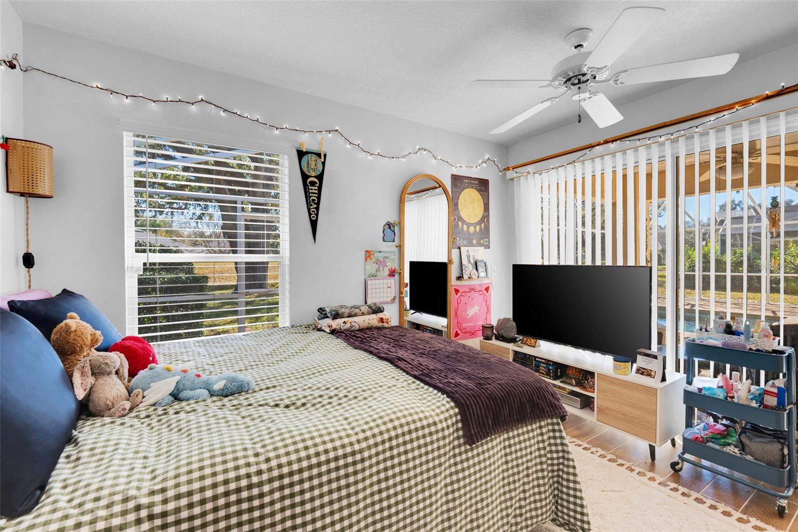 Image 22 of 46 For 16812 Rockwell Heights Lane