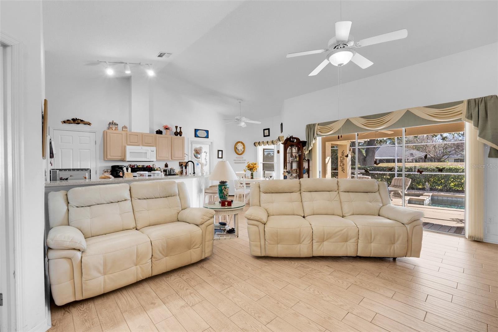 Image 7 of 46 For 16812 Rockwell Heights Lane