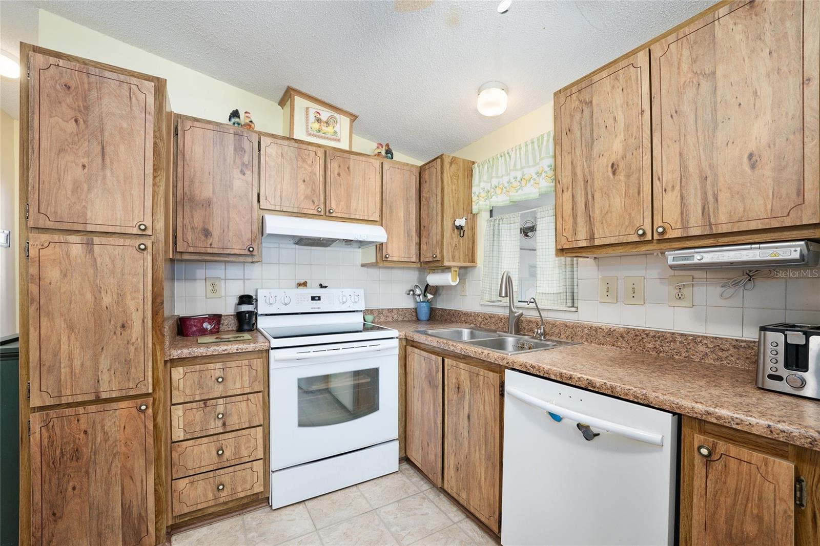 Image 12 of 37 For 1874 Schwartz Boulevard