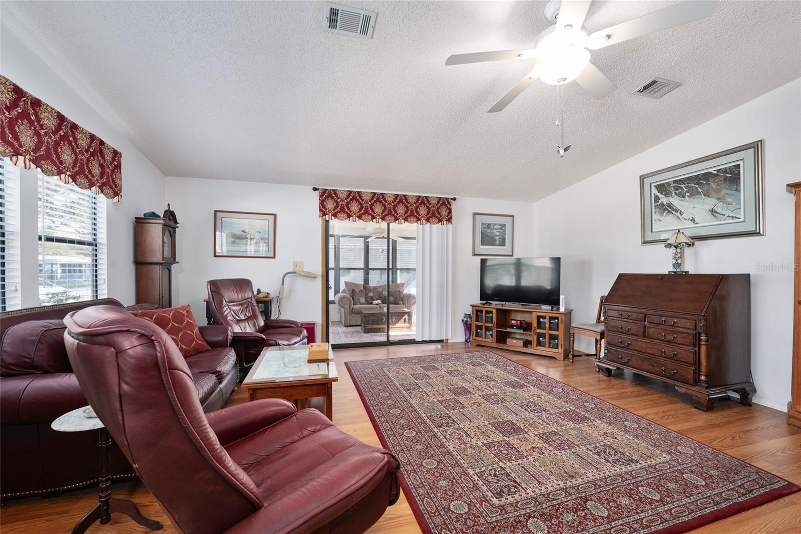 Image 19 of 37 For 1874 Schwartz Boulevard