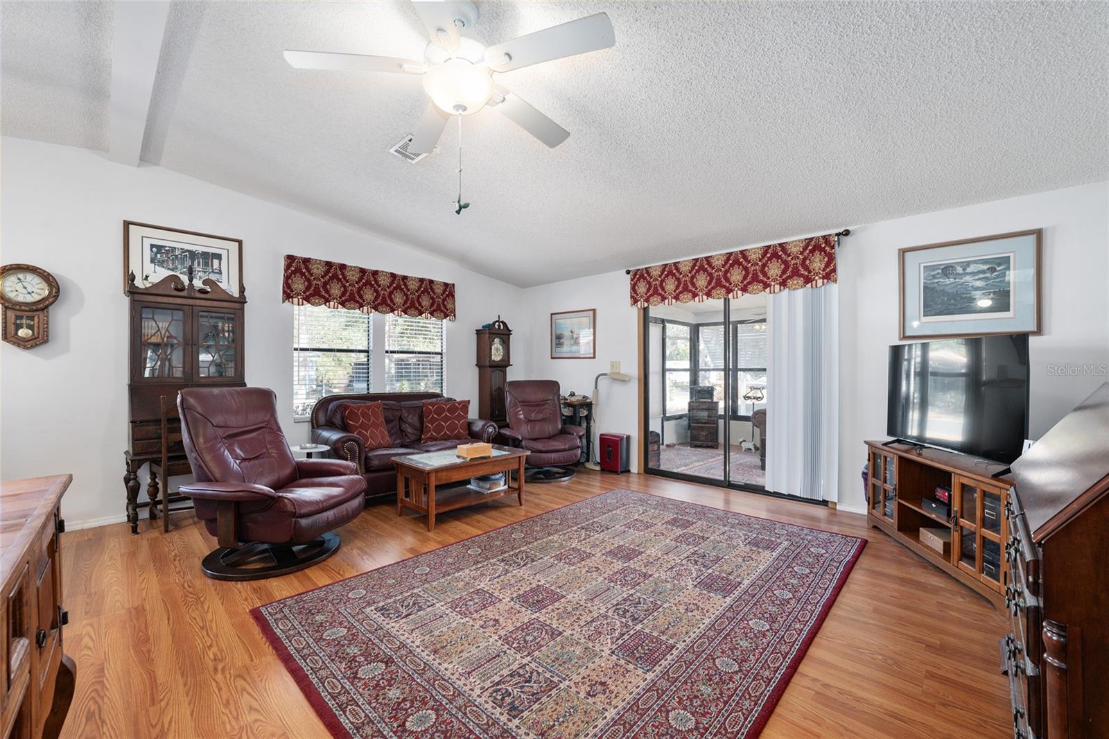 Image 20 of 37 For 1874 Schwartz Boulevard