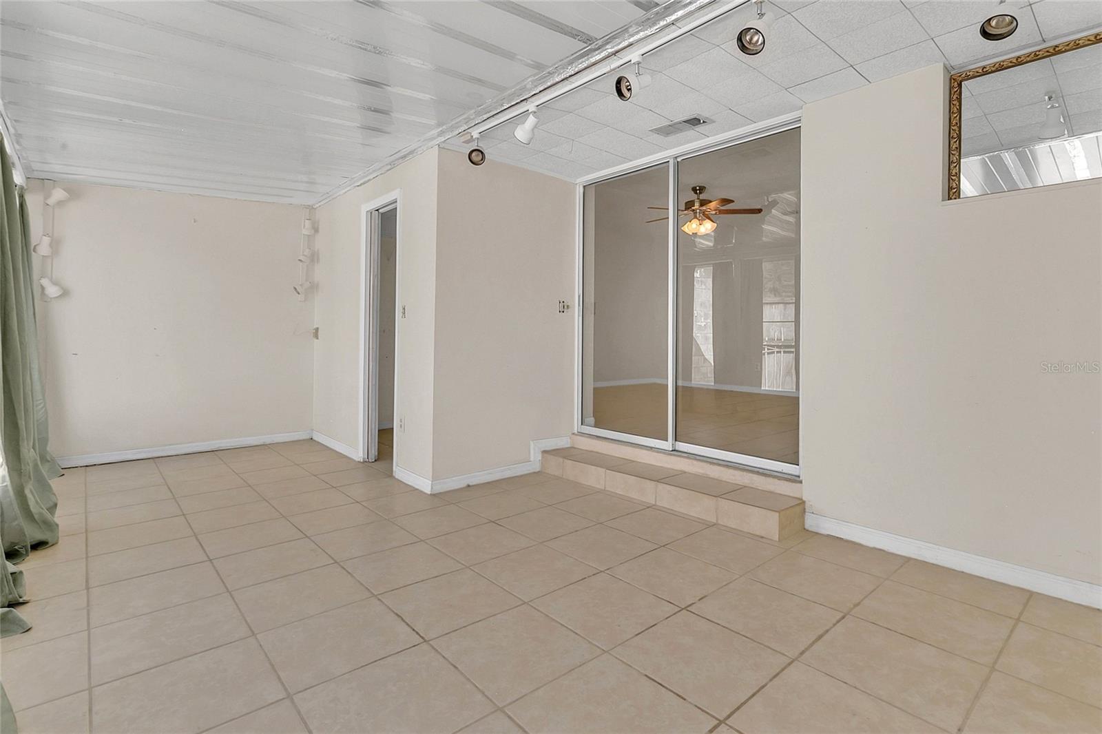 Image 19 of 24 For 561 Orange Street