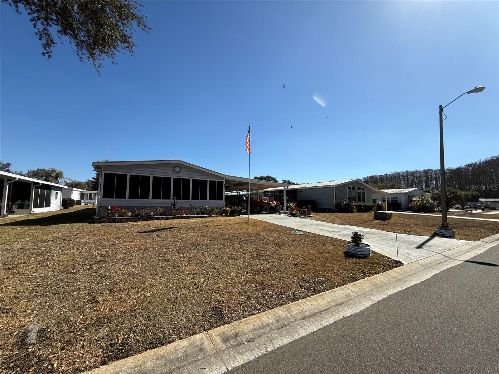 Image 2 of 12 For 805 Oak Boulevard