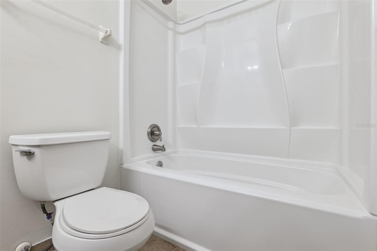 Image 11 of 21 For 625 Greencove Terrace 118