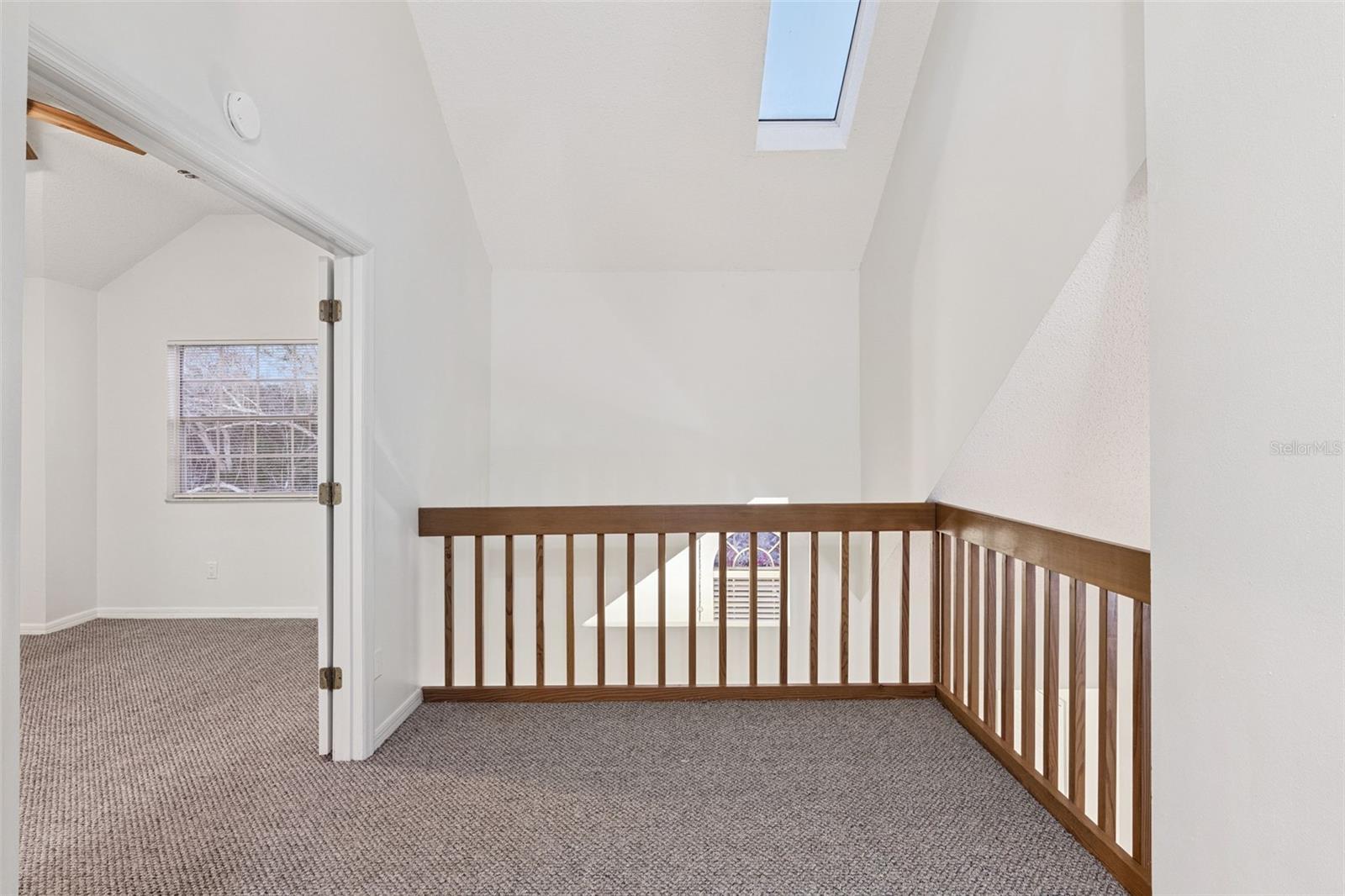 Image 12 of 21 For 625 Greencove Terrace 118