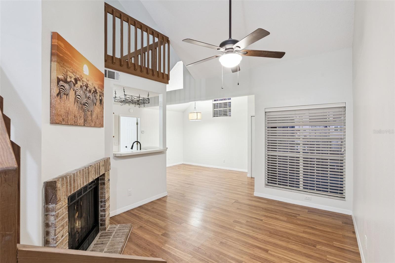 Image 5 of 21 For 625 Greencove Terrace 118