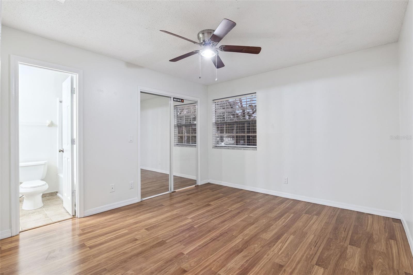 Image 9 of 21 For 625 Greencove Terrace 118