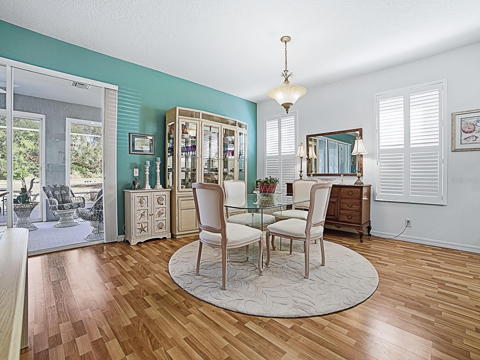 Image 11 of 37 For 33122 Meadow Side Court