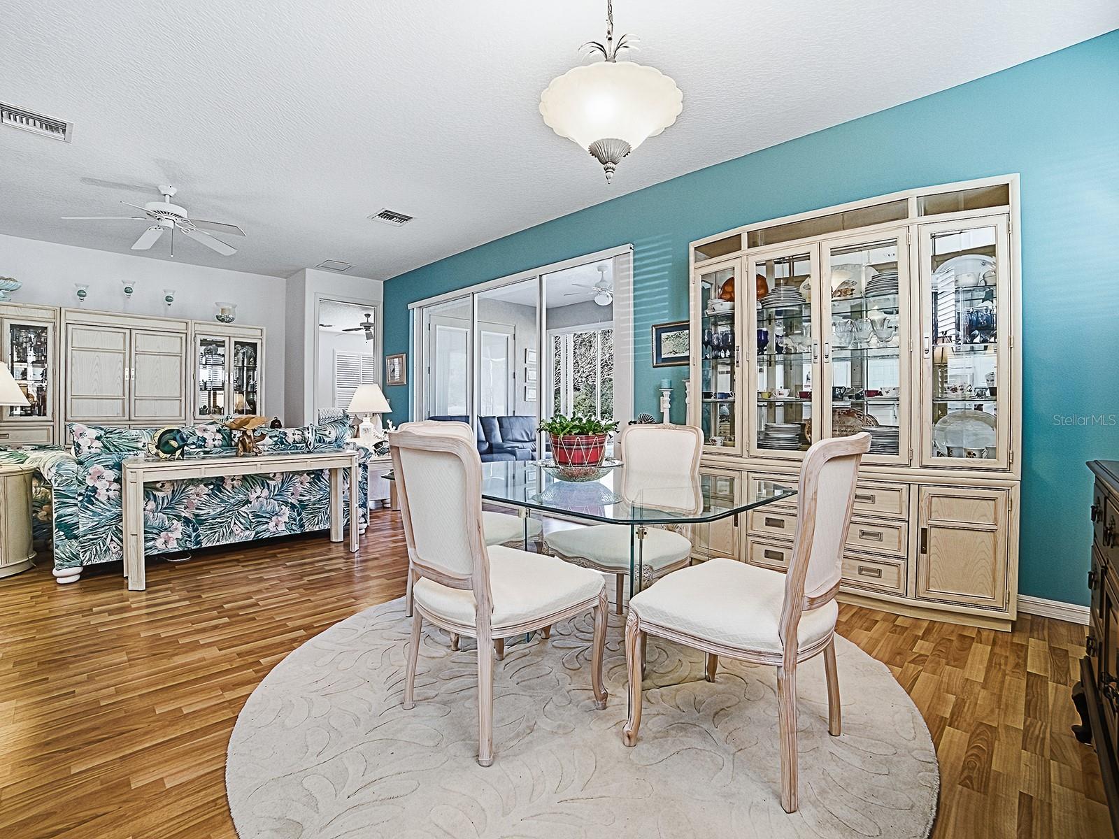 Image 12 of 37 For 33122 Meadow Side Court