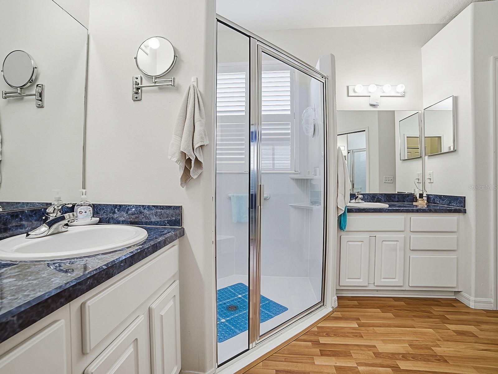 Image 21 of 37 For 33122 Meadow Side Court