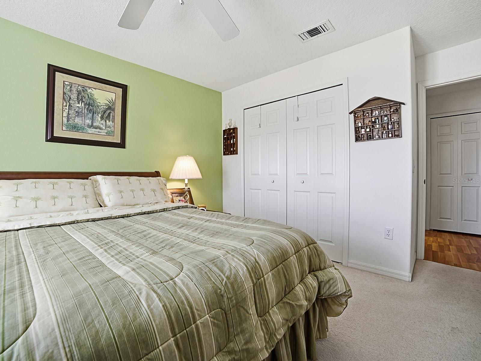 Image 23 of 37 For 33122 Meadow Side Court