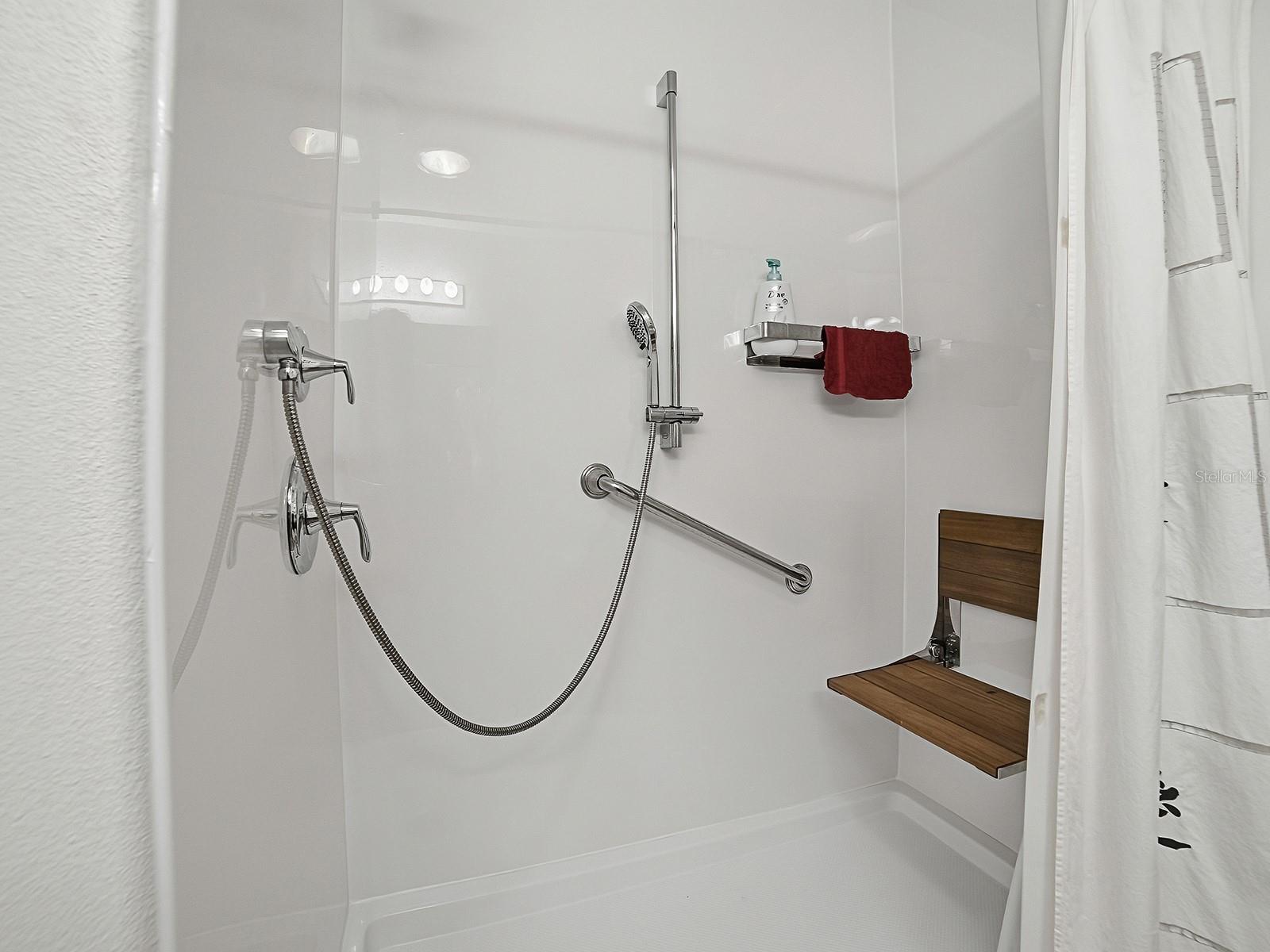 Image 25 of 37 For 33122 Meadow Side Court