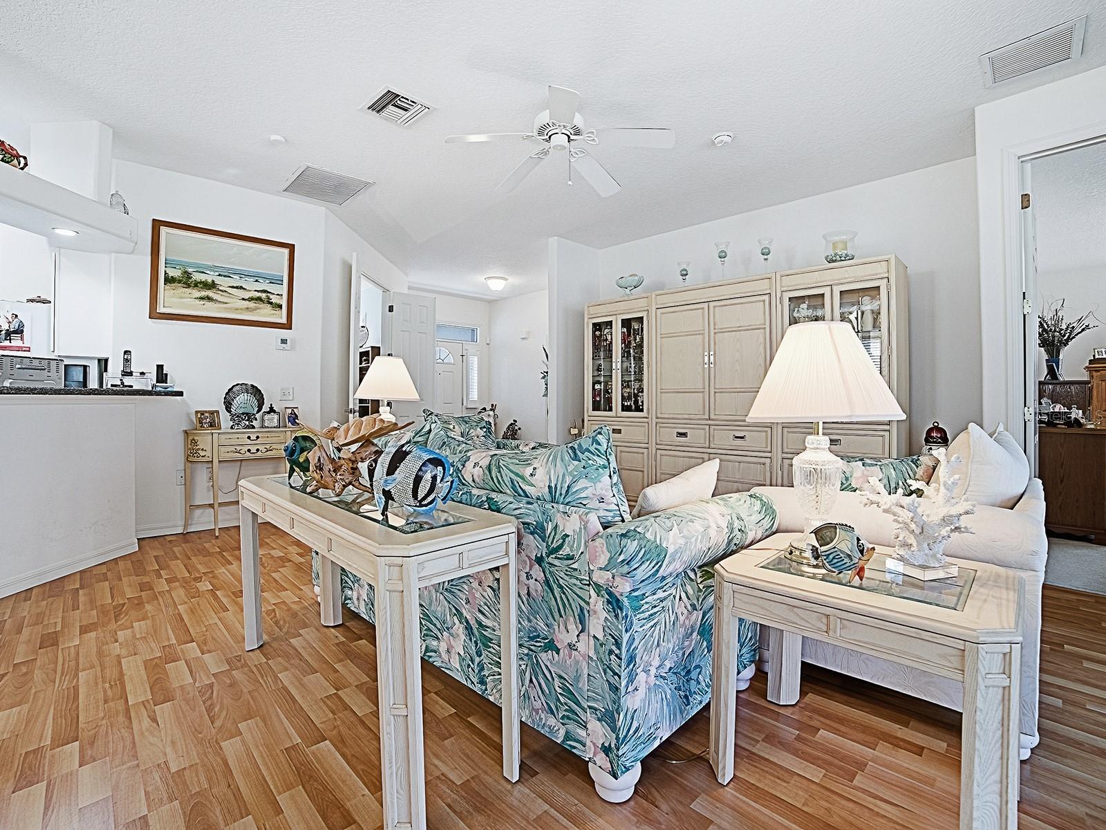 Image 9 of 37 For 33122 Meadow Side Court