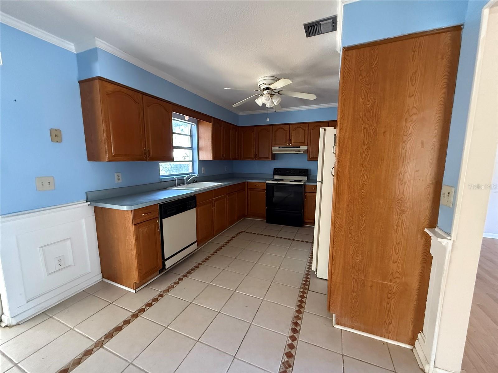 Image 4 of 17 For 12314 Virginia Drive