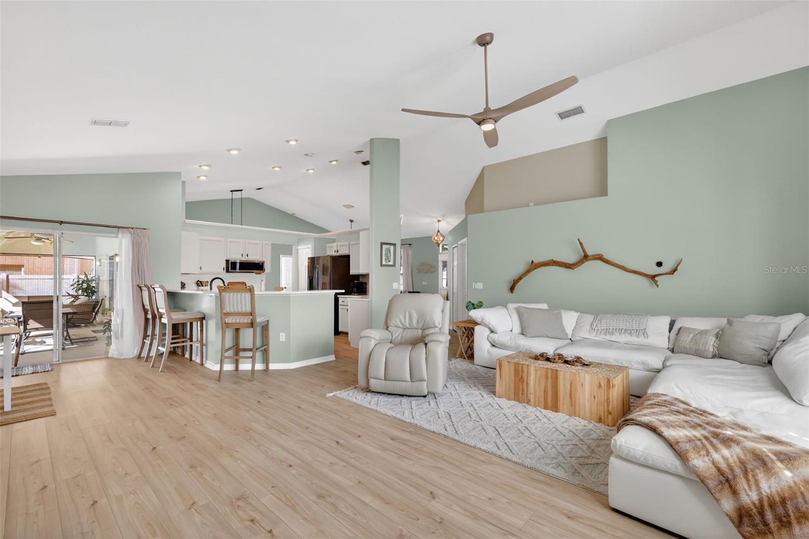 Image 11 of 35 For 773 Crooked Creek Dr