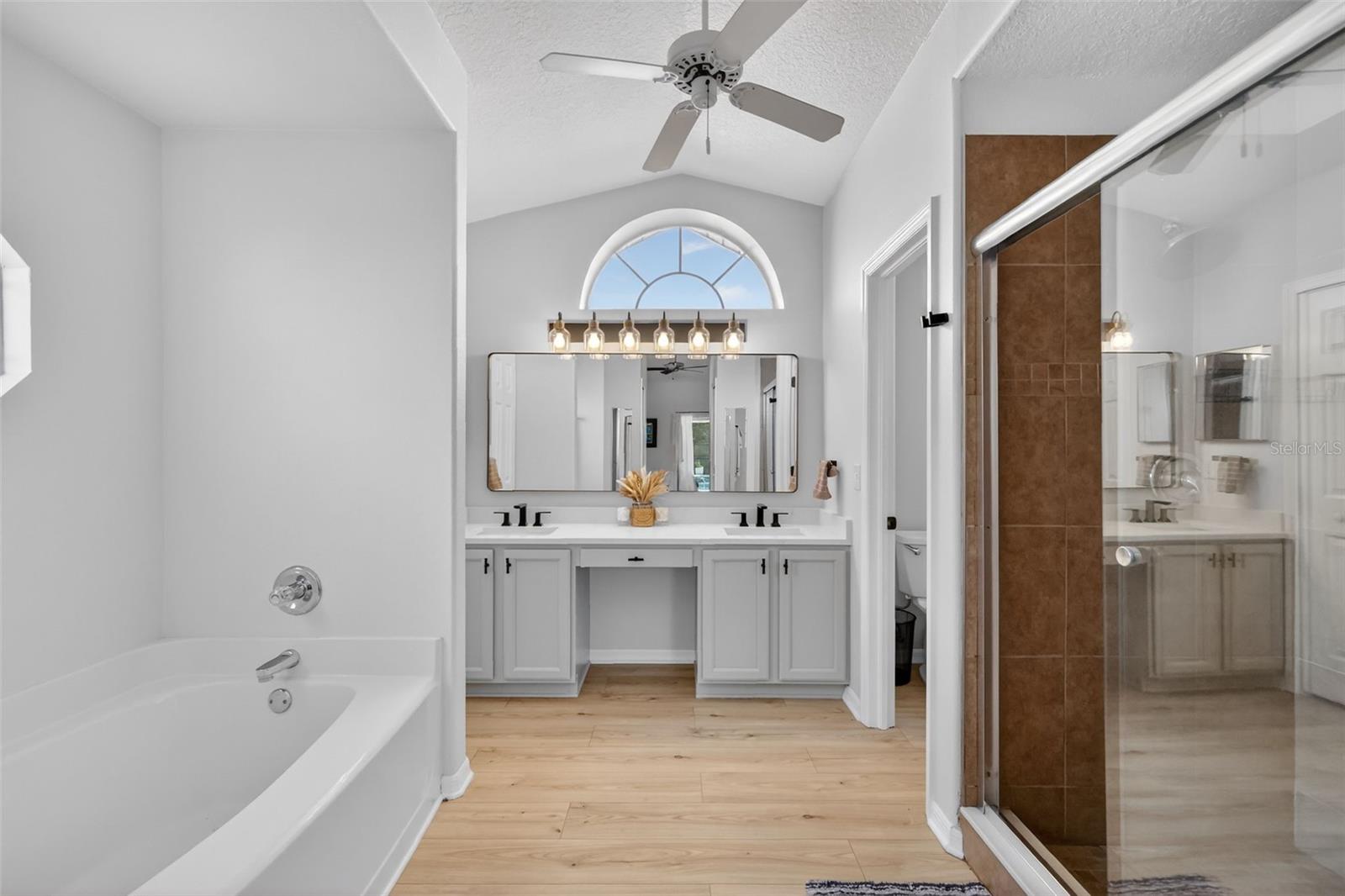 Image 20 of 35 For 773 Crooked Creek Dr