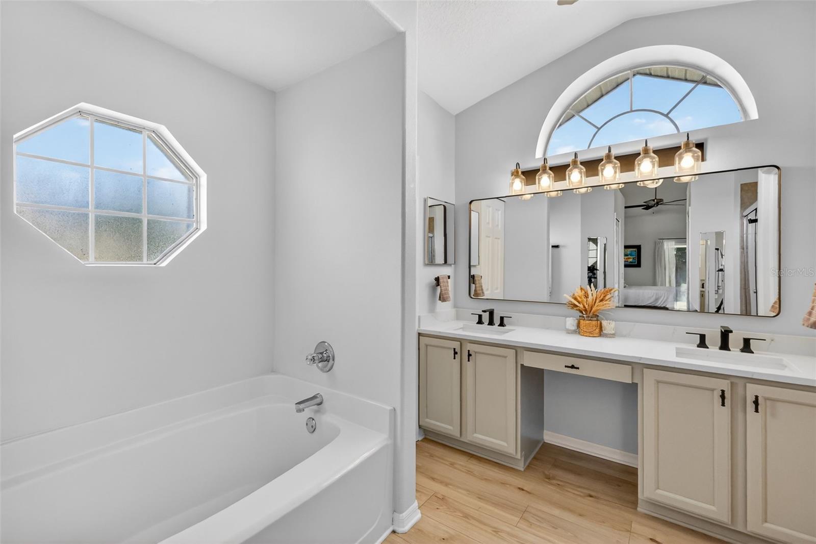 Image 21 of 35 For 773 Crooked Creek Dr