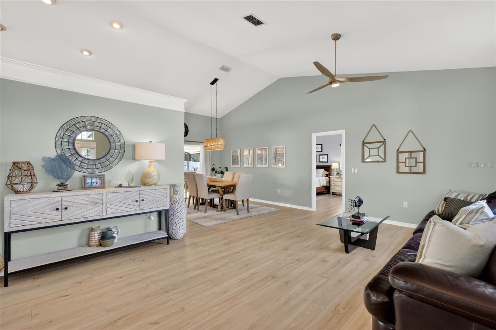 Image 6 of 35 For 773 Crooked Creek Dr