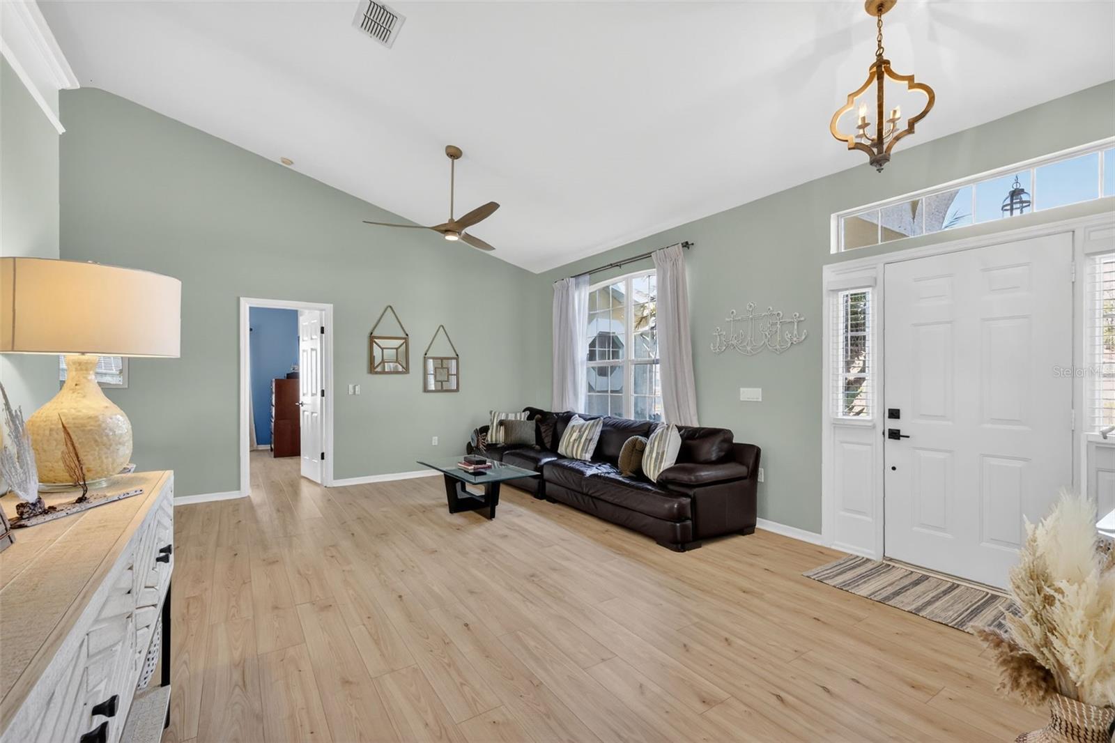 Image 7 of 35 For 773 Crooked Creek Dr