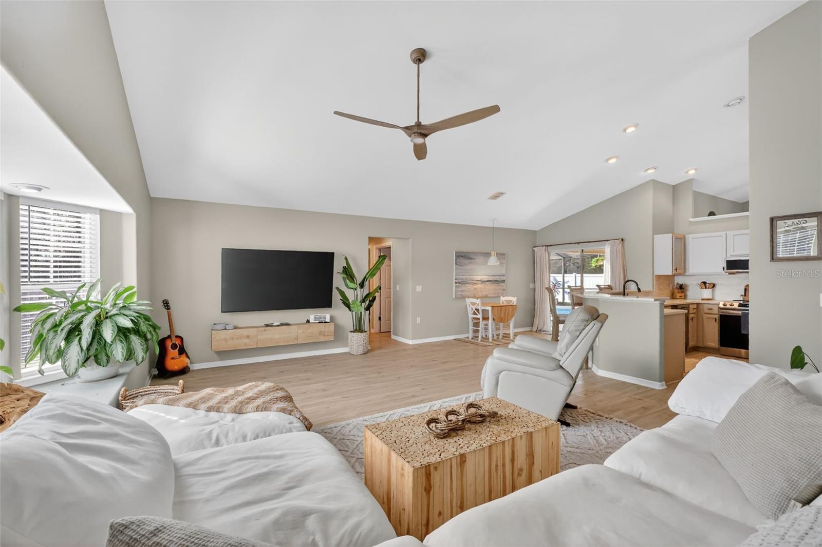 Image 9 of 35 For 773 Crooked Creek Dr