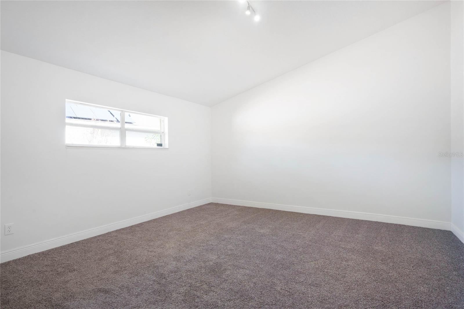 Image 17 of 34 For 3003 Zaharias Drive