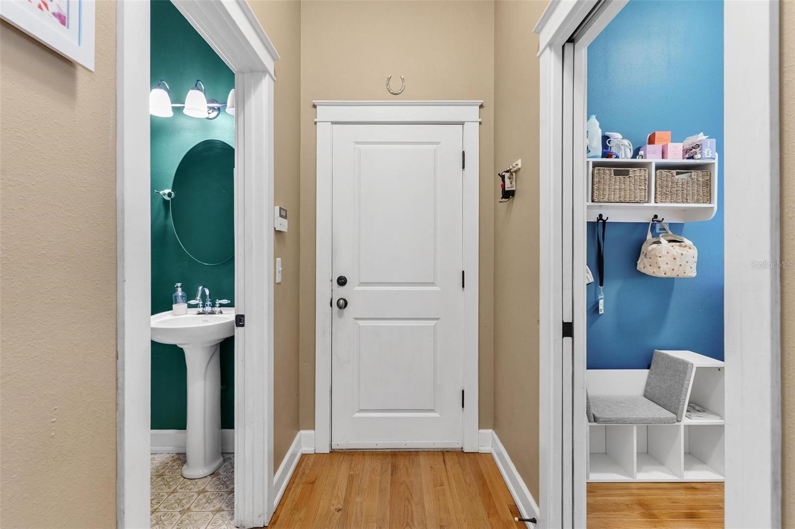 Image 24 of 54 For 10616 Poe Street