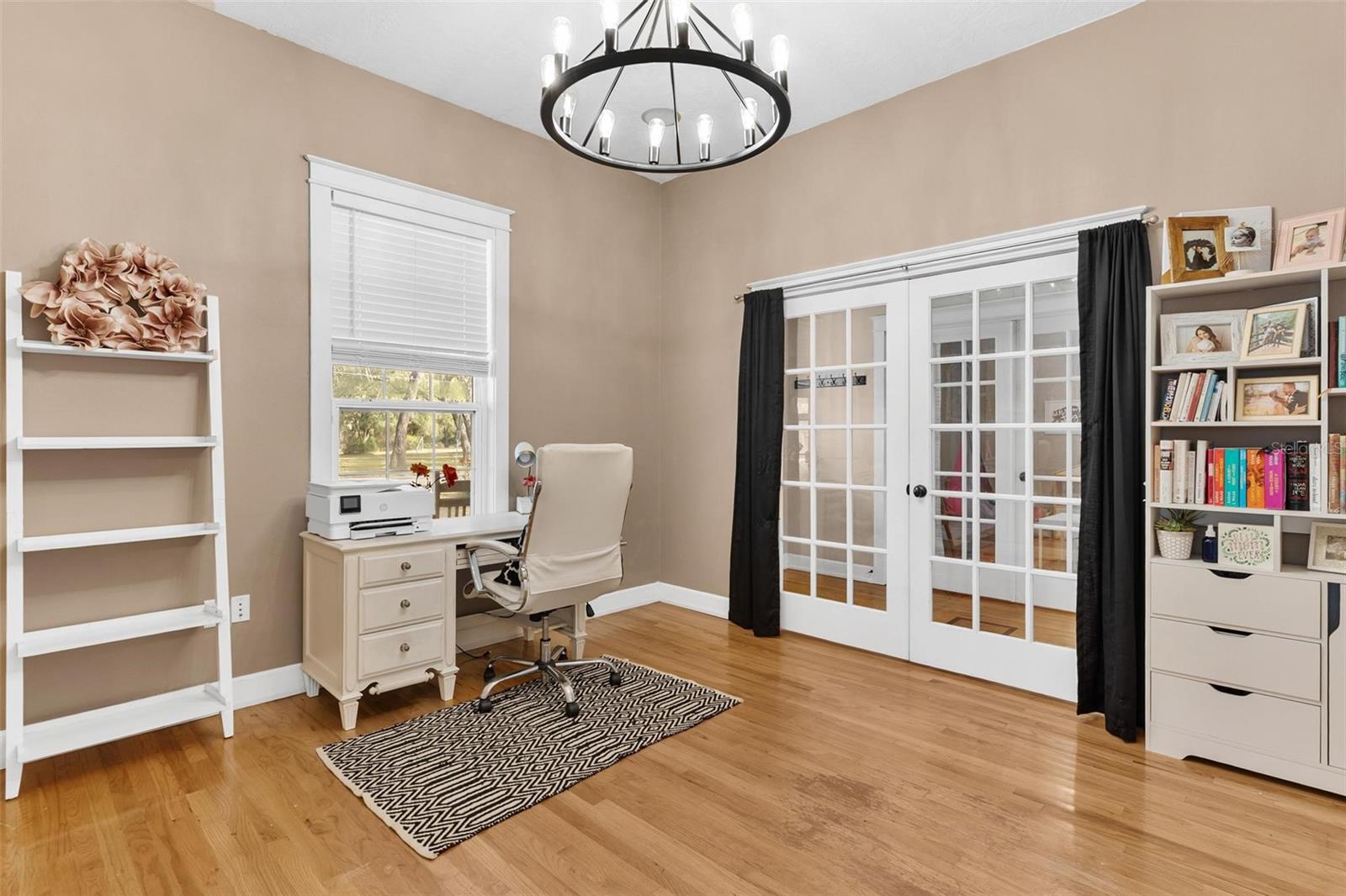 Image 27 of 54 For 10616 Poe Street