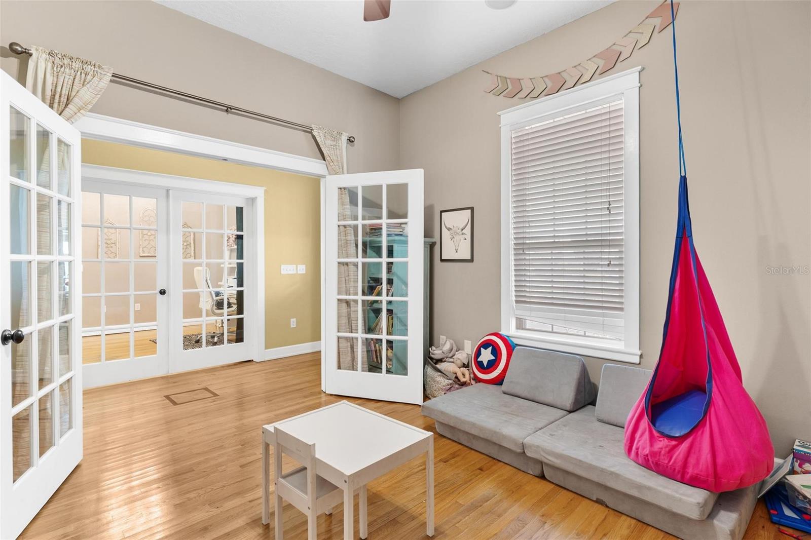 Image 29 of 54 For 10616 Poe Street