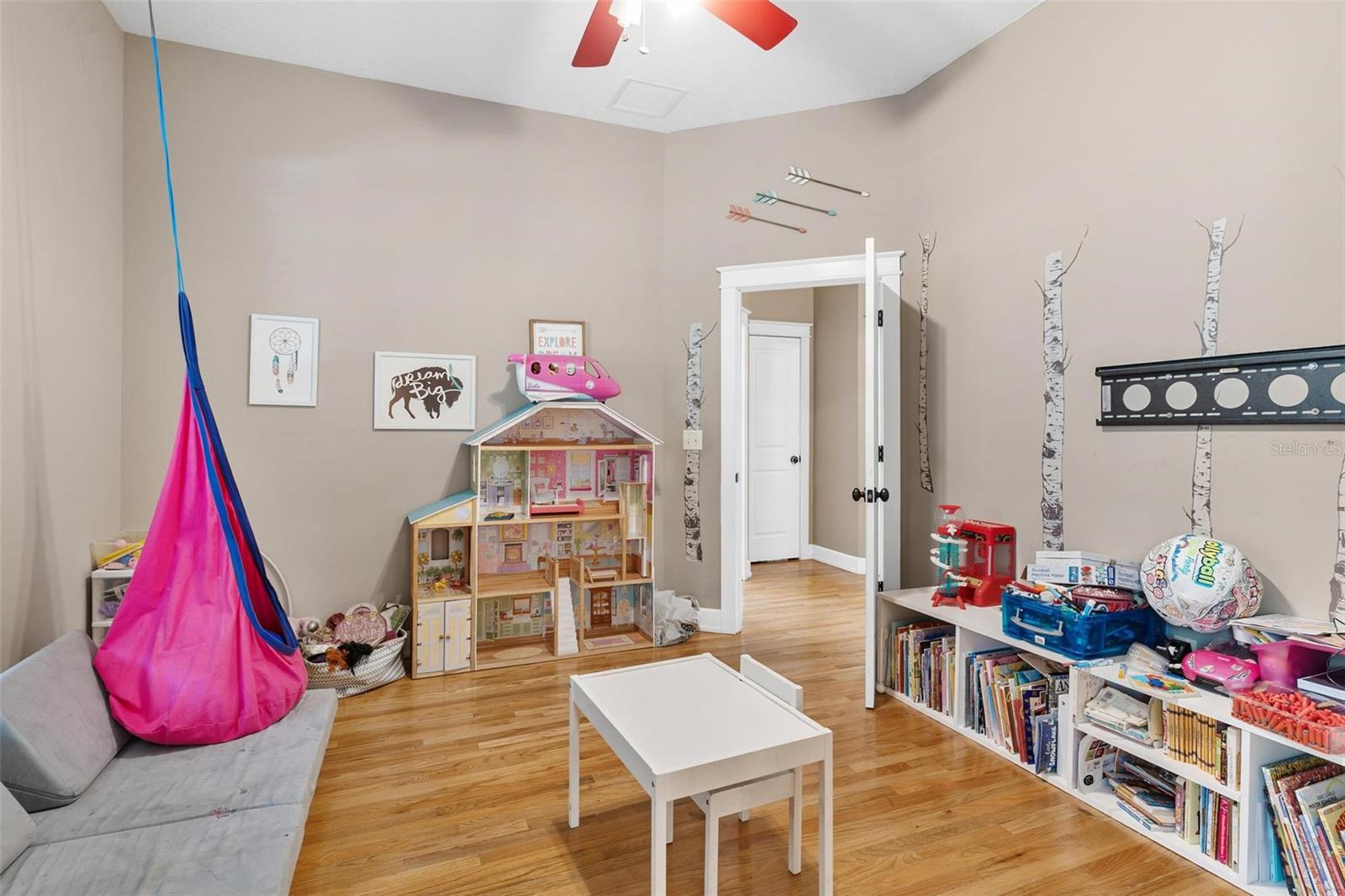 Image 30 of 54 For 10616 Poe Street