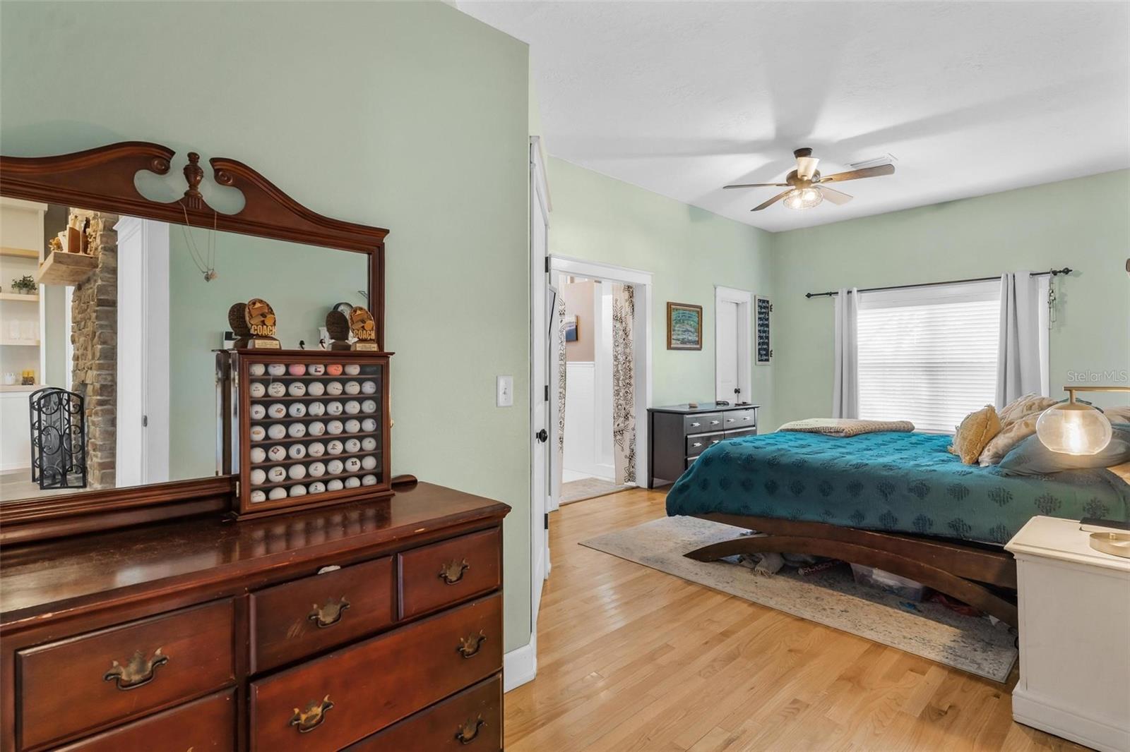 Image 31 of 54 For 10616 Poe Street