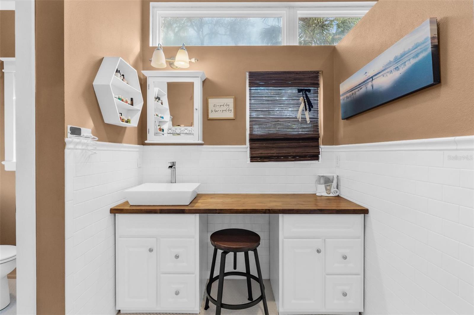 Image 34 of 54 For 10616 Poe Street