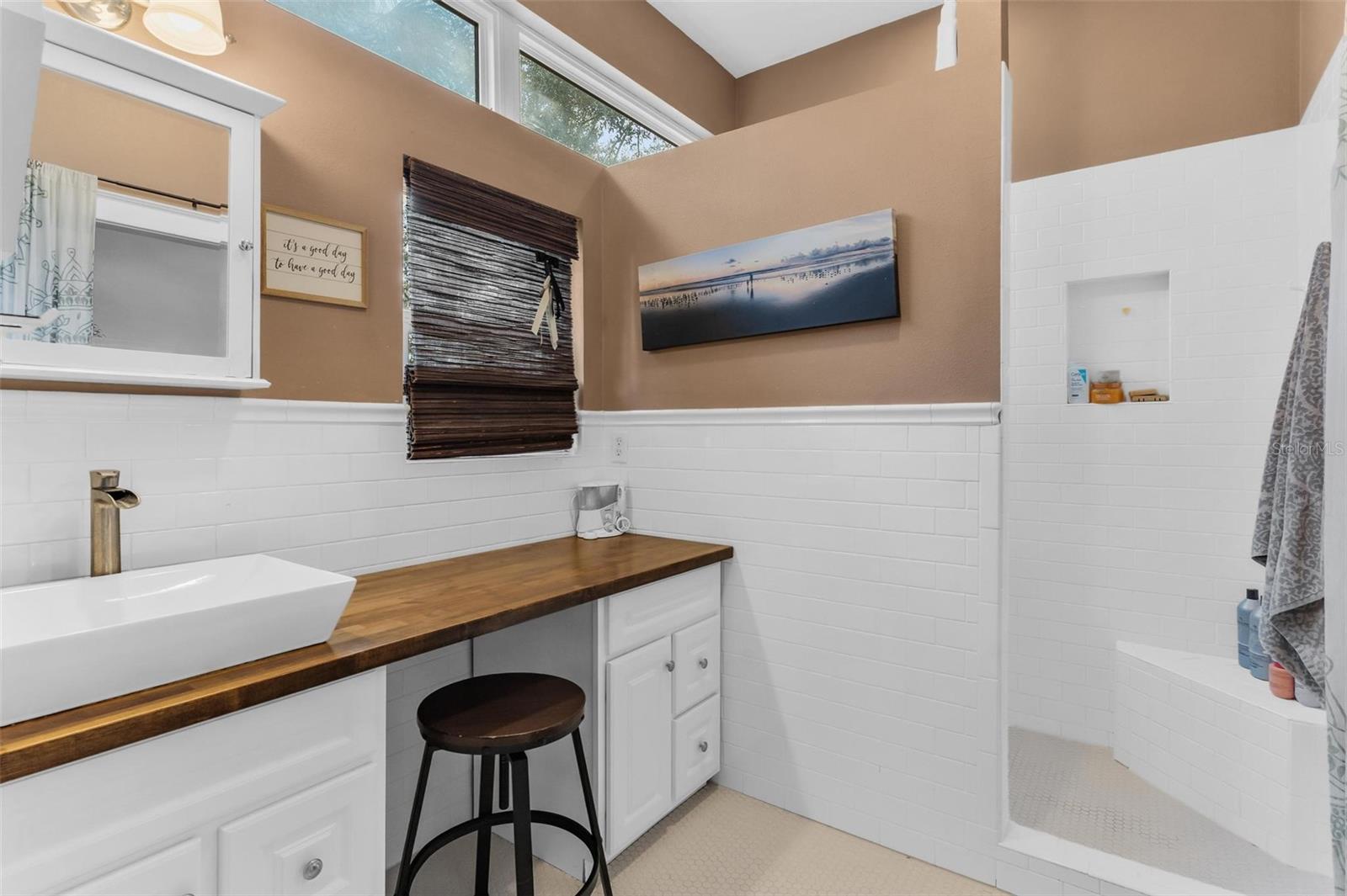 Image 36 of 54 For 10616 Poe Street